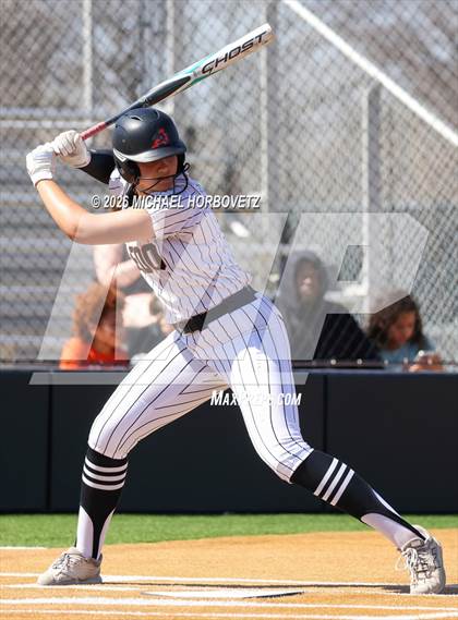 Thumbnail 3 in Melissa vs Aledo photogallery.