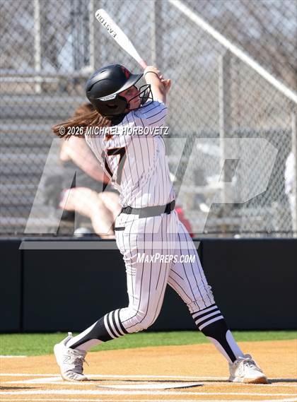 Thumbnail 1 in Melissa vs Aledo photogallery.