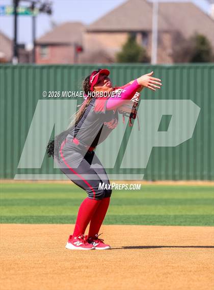 Thumbnail 2 in Melissa vs Aledo photogallery.