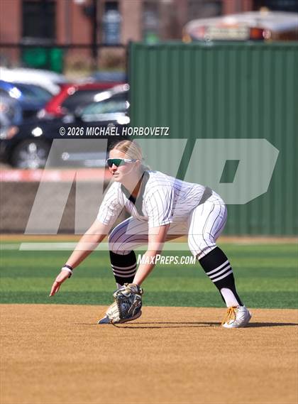 Thumbnail 3 in Melissa vs Aledo photogallery.