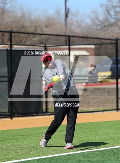 Thumbnail 3 in Melissa vs Aledo photogallery.