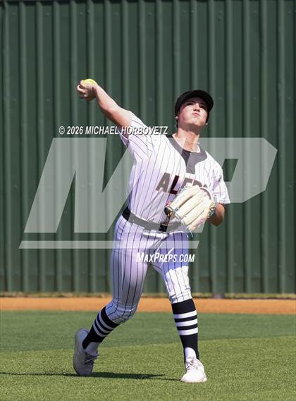 Thumbnail 2 in Melissa vs Aledo photogallery.