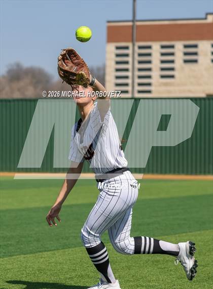 Thumbnail 1 in Melissa vs Aledo photogallery.