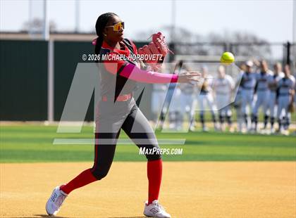 Thumbnail 2 in Melissa vs Aledo photogallery.