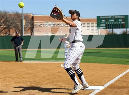 Thumbnail 1 in Melissa vs Aledo photogallery.