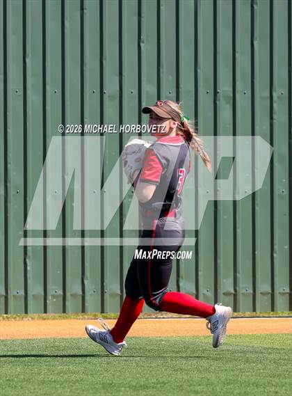 Thumbnail 1 in Melissa vs Aledo photogallery.