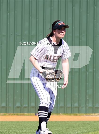 Thumbnail 1 in Melissa vs Aledo photogallery.