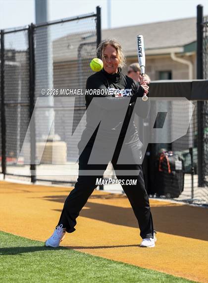 Thumbnail 1 in Melissa vs Aledo photogallery.