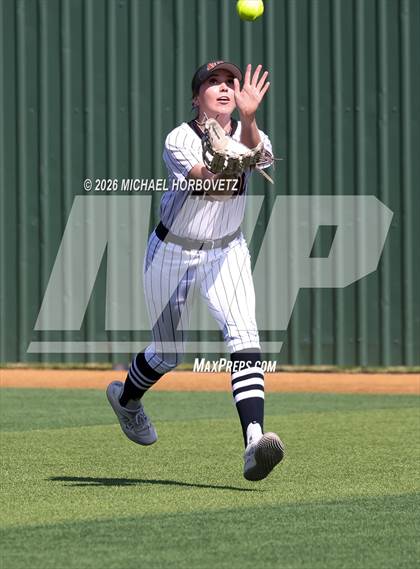 Thumbnail 1 in Melissa vs Aledo photogallery.