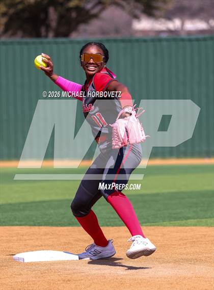 Thumbnail 2 in Melissa vs Aledo photogallery.