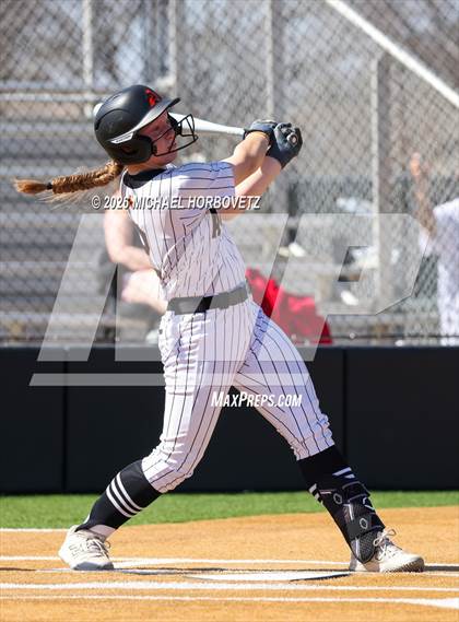 Thumbnail 3 in Melissa vs Aledo photogallery.