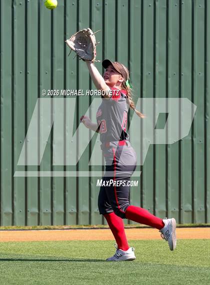 Thumbnail 3 in Melissa vs Aledo photogallery.