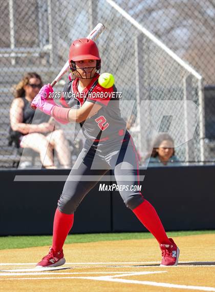 Thumbnail 3 in Melissa vs Aledo photogallery.