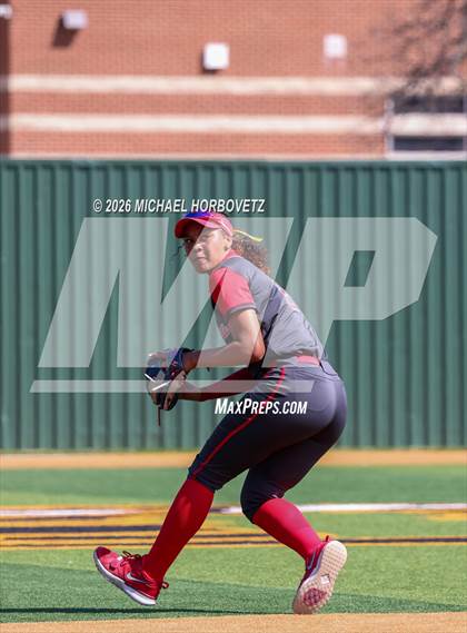 Thumbnail 3 in Melissa vs Aledo photogallery.