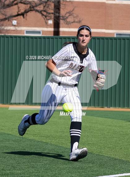 Thumbnail 1 in Melissa vs Aledo photogallery.