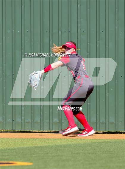 Thumbnail 3 in Melissa vs Aledo photogallery.