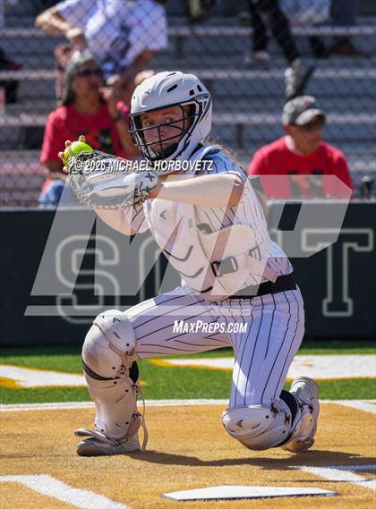 Thumbnail 3 in Melissa vs Aledo photogallery.