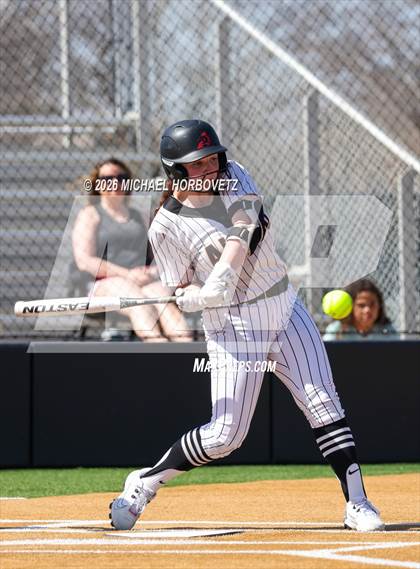 Thumbnail 2 in Melissa vs Aledo photogallery.