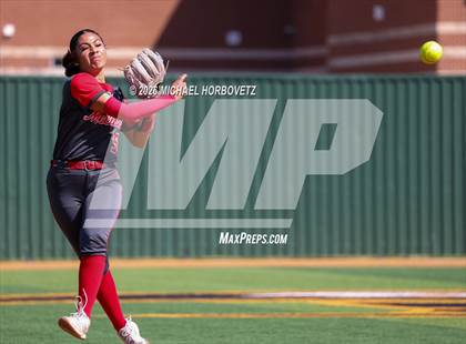 Thumbnail 3 in Melissa vs Aledo photogallery.