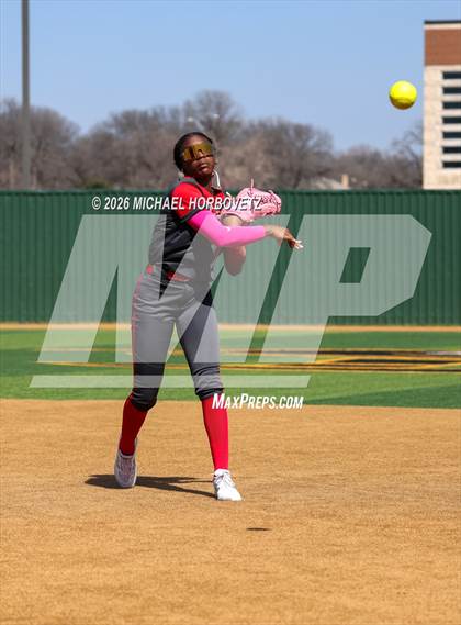 Thumbnail 2 in Melissa vs Aledo photogallery.