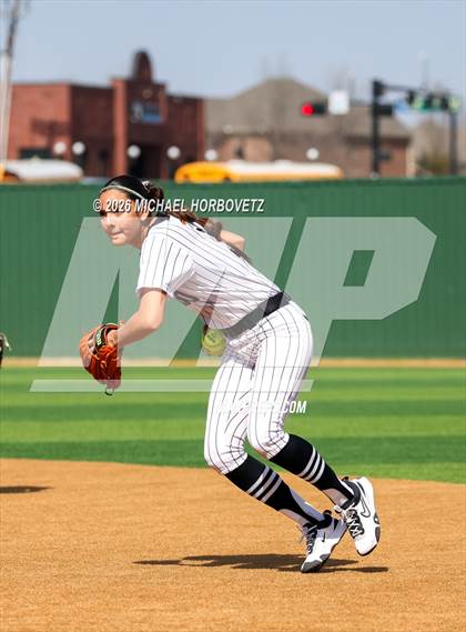 Thumbnail 1 in Melissa vs Aledo photogallery.