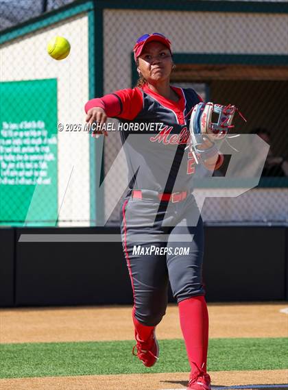 Thumbnail 3 in Melissa vs Aledo photogallery.