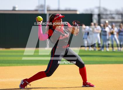 Thumbnail 3 in Melissa vs Aledo photogallery.