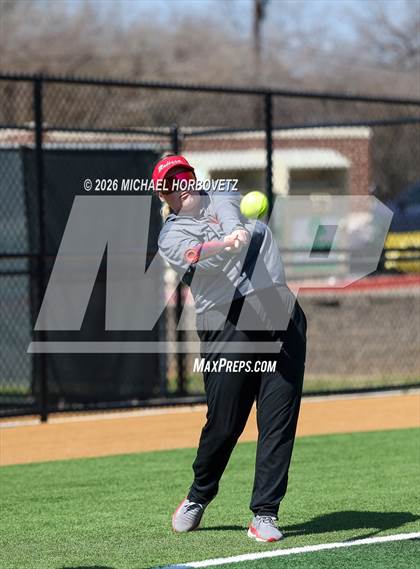 Thumbnail 2 in Melissa vs Aledo photogallery.