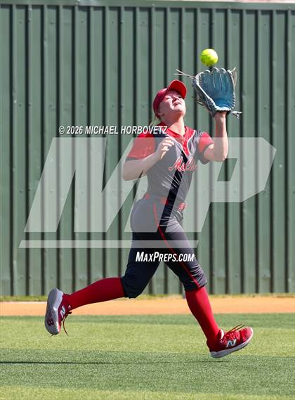 Thumbnail 2 in Melissa vs Aledo photogallery.
