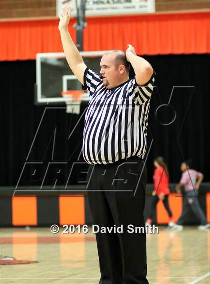 Thumbnail 1 in Lexington vs Carrollton (I-70 vs. MRVC East Challenge Tournament) photogallery.