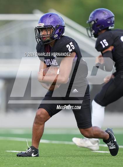 Thumbnail 2 in Magnolia @ College Station (B Teams) photogallery.