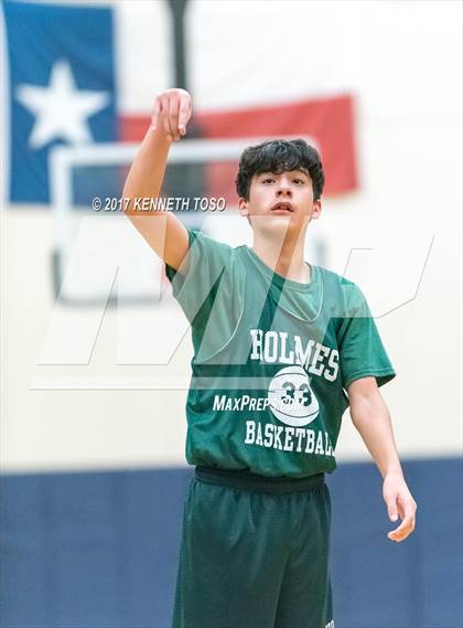 Thumbnail 1 in FR: Holmes @ O'Connor (Freshman A) photogallery.