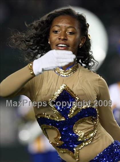 Thumbnail 2 in De La Salle vs. Crenshaw (CIF State Open Division Final) photogallery.