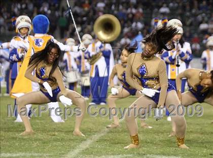 Thumbnail 1 in De La Salle vs. Crenshaw (CIF State Open Division Final) photogallery.