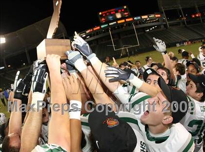 Thumbnail 3 in De La Salle vs. Crenshaw (CIF State Open Division Final) photogallery.