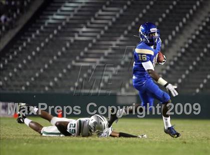 Thumbnail 3 in De La Salle vs. Crenshaw (CIF State Open Division Final) photogallery.