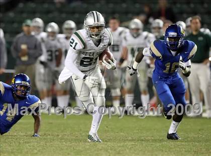 Thumbnail 2 in De La Salle vs. Crenshaw (CIF State Open Division Final) photogallery.