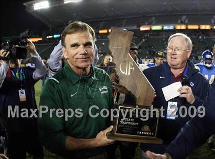 Thumbnail 3 in De La Salle vs. Crenshaw (CIF State Open Division Final) photogallery.