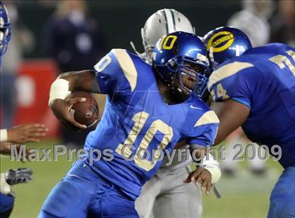 Thumbnail 1 in De La Salle vs. Crenshaw (CIF State Open Division Final) photogallery.
