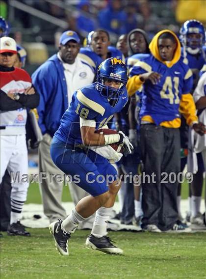 Thumbnail 3 in De La Salle vs. Crenshaw (CIF State Open Division Final) photogallery.