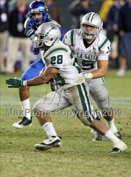 Thumbnail 3 in De La Salle vs. Crenshaw (CIF State Open Division Final) photogallery.