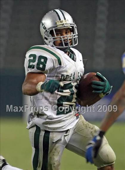 Thumbnail 2 in De La Salle vs. Crenshaw (CIF State Open Division Final) photogallery.