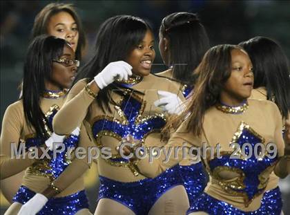 Thumbnail 2 in De La Salle vs. Crenshaw (CIF State Open Division Final) photogallery.