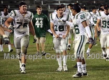 Thumbnail 2 in De La Salle vs. Crenshaw (CIF State Open Division Final) photogallery.