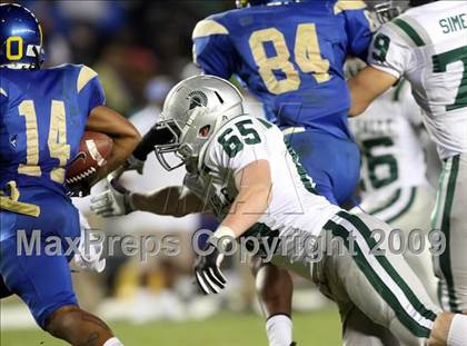 Thumbnail 3 in De La Salle vs. Crenshaw (CIF State Open Division Final) photogallery.