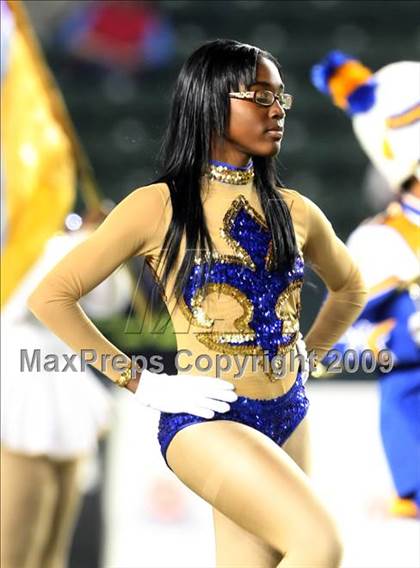 Thumbnail 1 in De La Salle vs. Crenshaw (CIF State Open Division Final) photogallery.