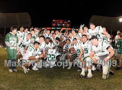 Thumbnail 3 in De La Salle vs. Crenshaw (CIF State Open Division Final) photogallery.