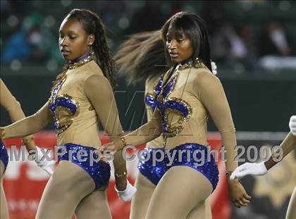 Thumbnail 1 in De La Salle vs. Crenshaw (CIF State Open Division Final) photogallery.