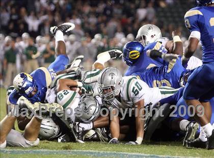 Thumbnail 2 in De La Salle vs. Crenshaw (CIF State Open Division Final) photogallery.