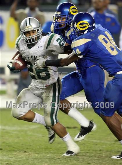 Thumbnail 3 in De La Salle vs. Crenshaw (CIF State Open Division Final) photogallery.
